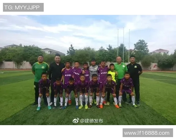 杭州足球队实力对比深度解析及未来发展趋势探讨 杭州足球队实力对比深度解析及未来发展趋势探讨