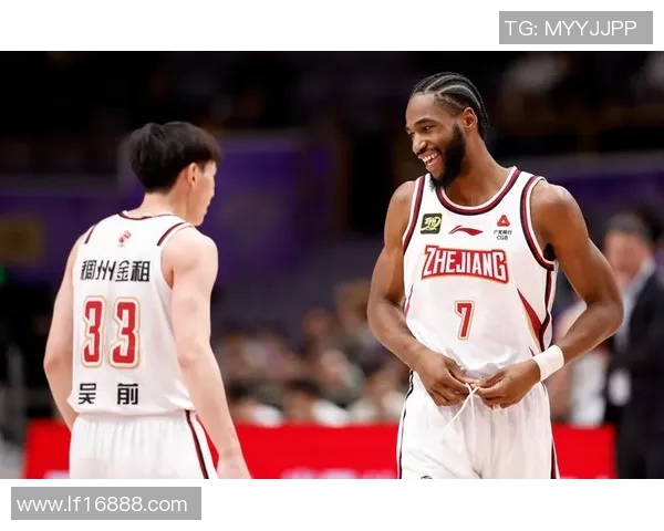 2014年CBA辽宁队与新疆队激战回顾精彩瞬间与赛季亮点分析