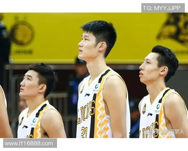 孙铭徽：从青涩新秀到篮球场上的闪耀明星之路