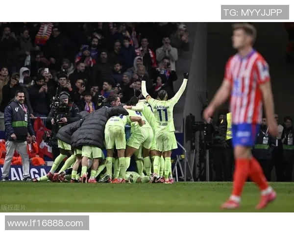 尤文图斯与巴塞罗那下半场精彩对决分析与战术解读