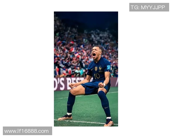 姆巴佩在世界杯赛场上的精彩表现引发全球球迷热议与期待