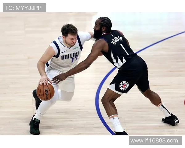 掘金与快船激战正酣高清直播全程带你感受篮球魅力