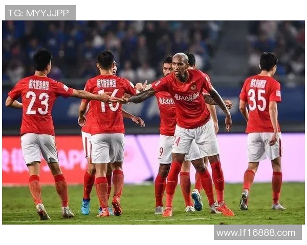 恒大与苏宁激战正酣争冠之路谁能笑到最后引发球迷热议